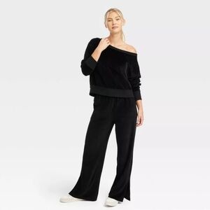 NWT JoyLab Black Velour Cropped Relaxed Fit Sweatshirt Women's Size XL